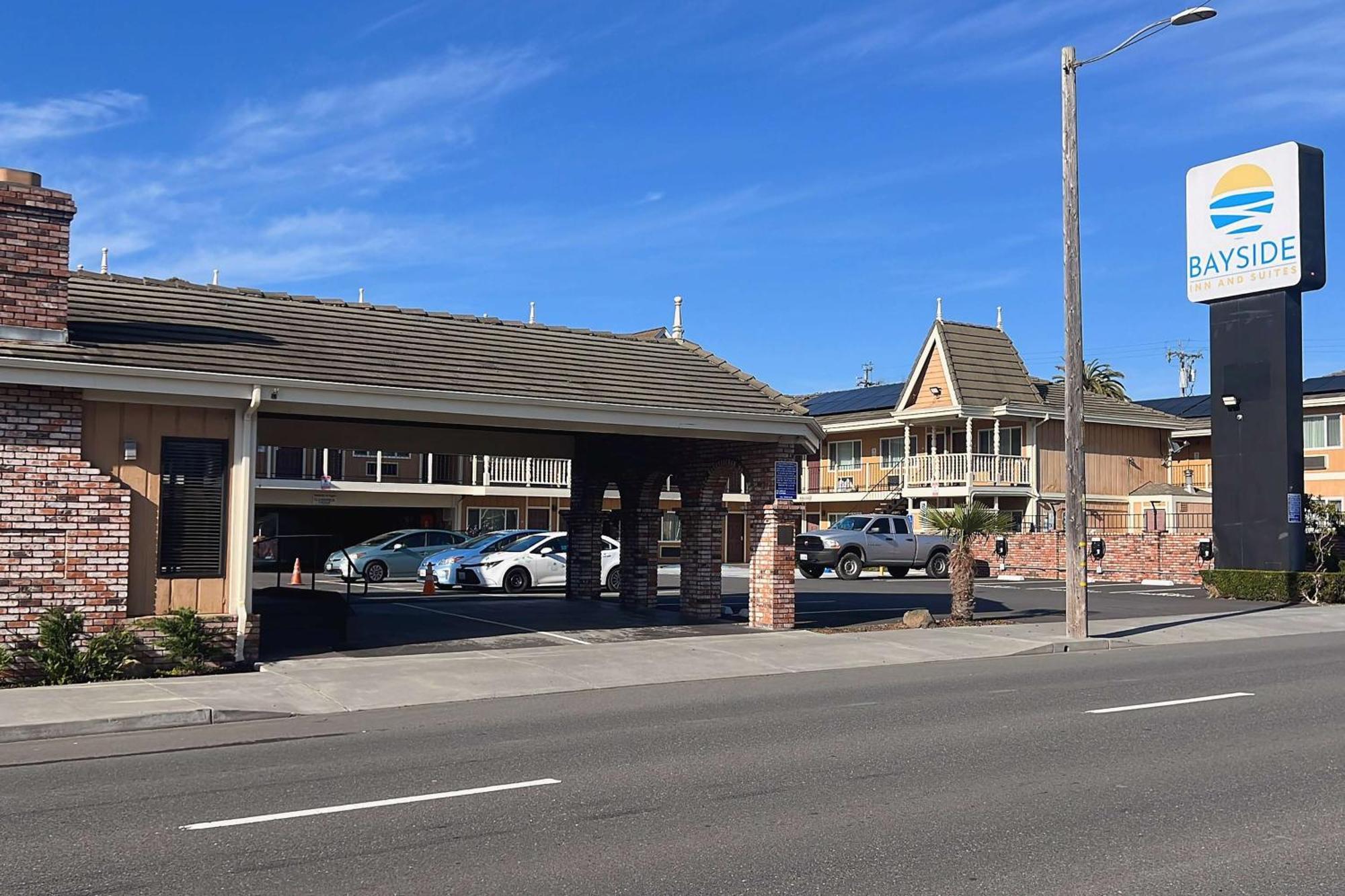 Ramada Bayside Inn & Suites Eureka Exterior photo