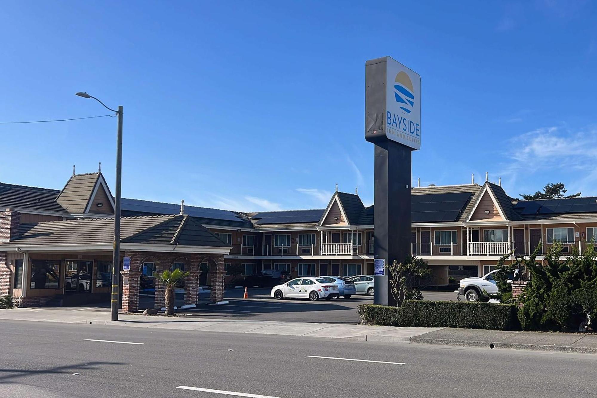 Ramada Bayside Inn & Suites Eureka Exterior photo