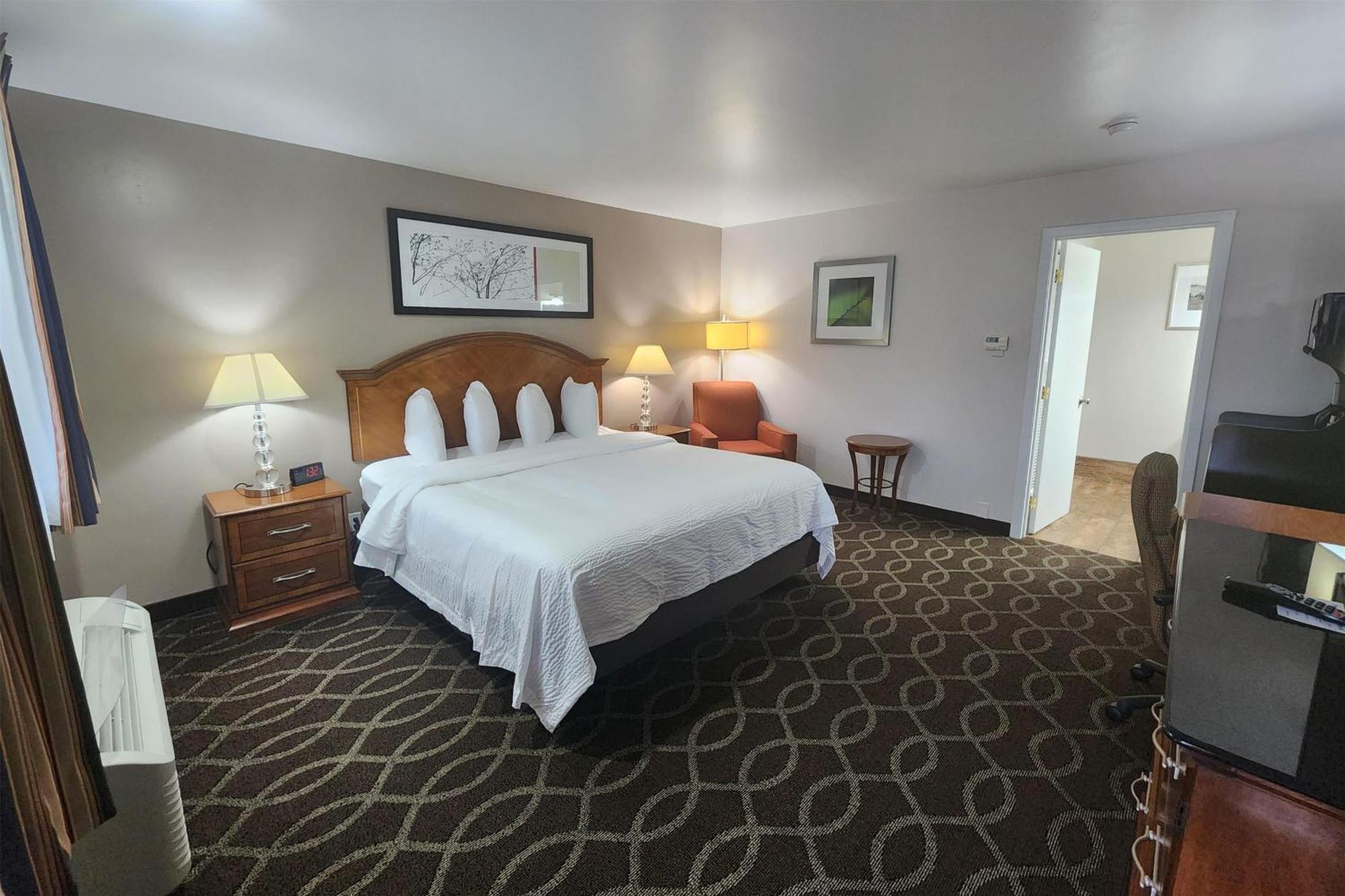 Ramada Bayside Inn & Suites Eureka Exterior photo