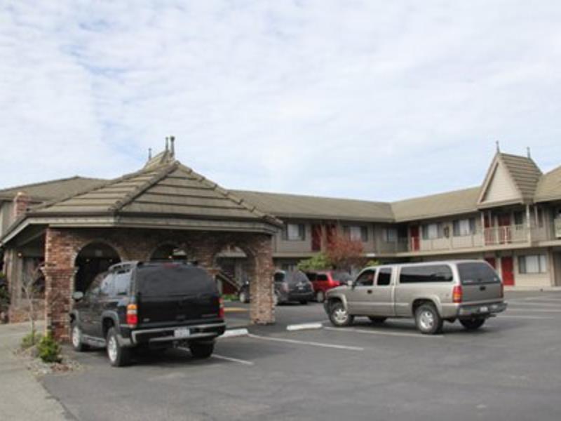 Ramada Bayside Inn & Suites Eureka Exterior photo
